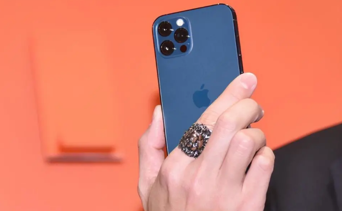 淮南苹果手机维修分享iPhone12系列重启方法教程 